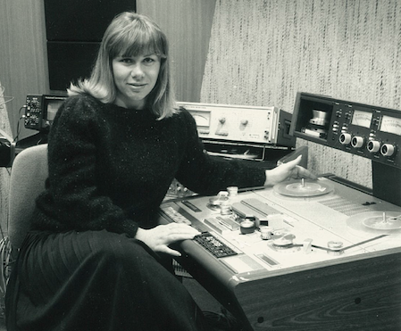 National Library staffer Shelly Grant in 1985 with the new Studer A-820 tape recorder